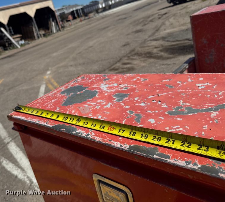 image for item ER2424 2011 Ford F250 Super Duty utility bed pickup truck