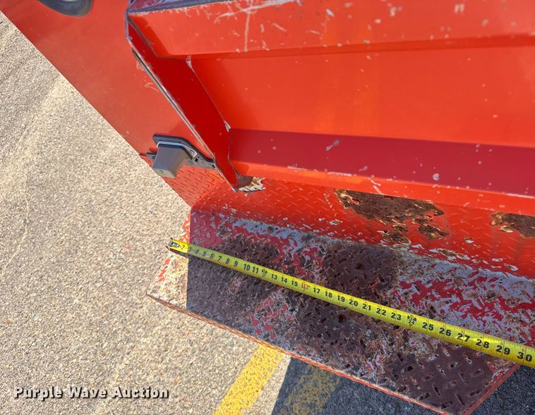 image for item ER2424 2011 Ford F250 Super Duty utility bed pickup truck