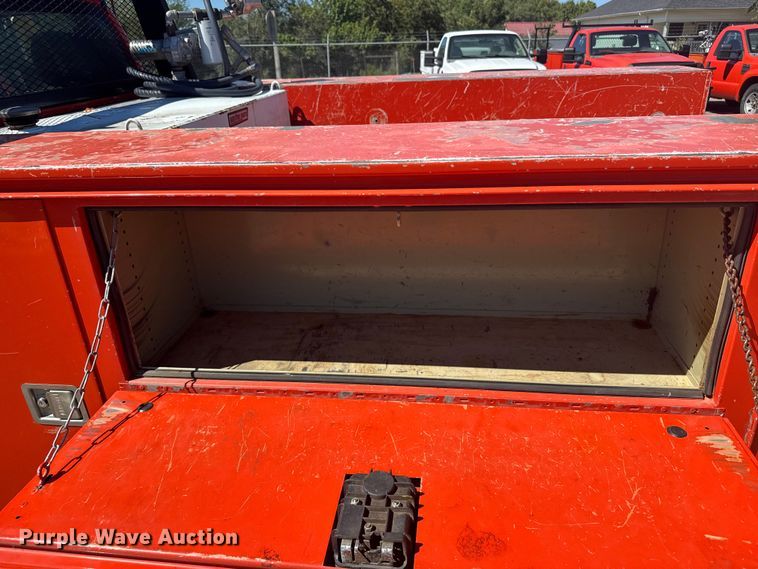 image for item ER2424 2011 Ford F250 Super Duty utility bed pickup truck