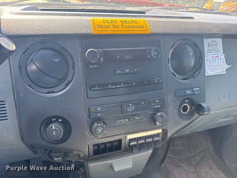 image for item ER2424 2011 Ford F250 Super Duty utility bed pickup truck