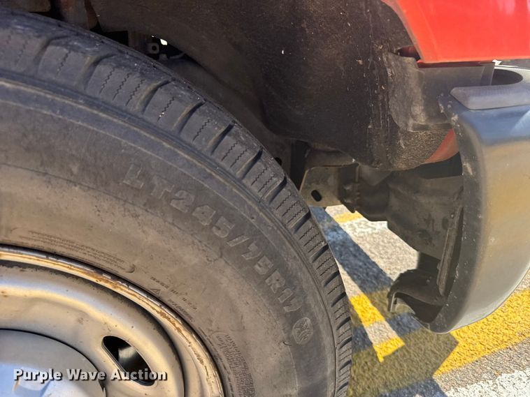 image for item ER2424 2011 Ford F250 Super Duty utility bed pickup truck