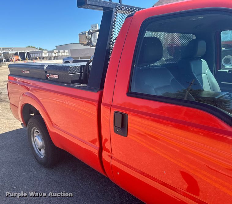 image for item ER2425 2011 Ford F250 Super Duty pickup truck