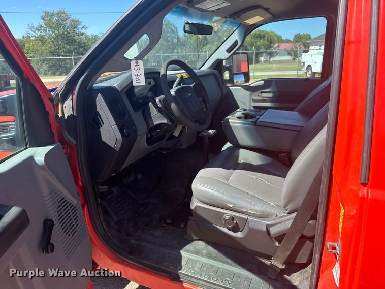 image for item ER2425 2011 Ford F250 Super Duty pickup truck