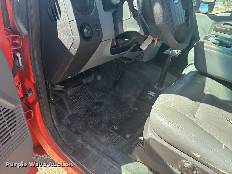 image for item ER2425 2011 Ford F250 Super Duty pickup truck