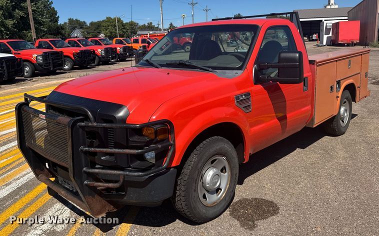 image for item ER2426 2009 Ford F250 Super Duty utility bed pickup truck
