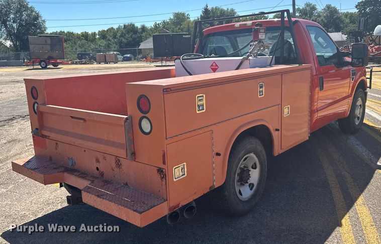 image for item ER2426 2009 Ford F250 Super Duty utility bed pickup truck