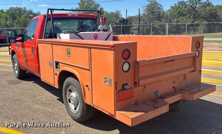 image for item ER2426 2009 Ford F250 Super Duty utility bed pickup truck