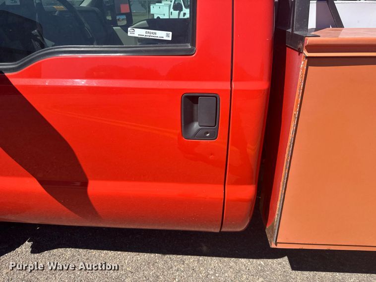 image for item ER2426 2009 Ford F250 Super Duty utility bed pickup truck