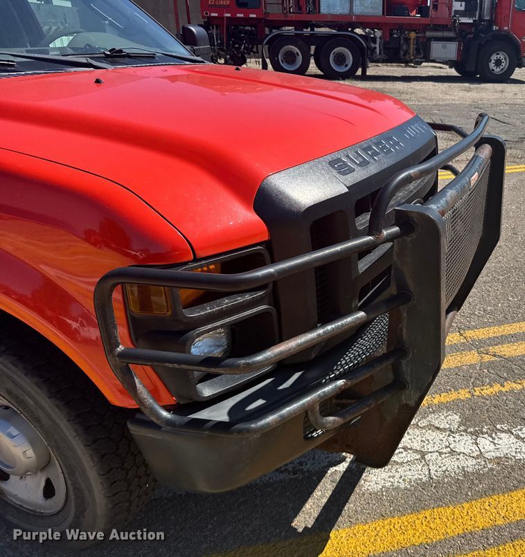 image for item ER2426 2009 Ford F250 Super Duty utility bed pickup truck