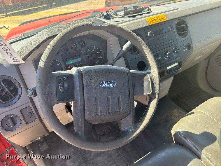 image for item ER2426 2009 Ford F250 Super Duty utility bed pickup truck