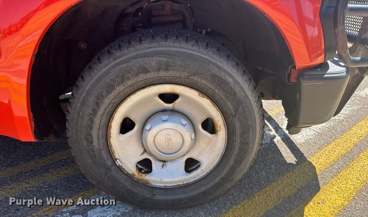 image for item ER2426 2009 Ford F250 Super Duty utility bed pickup truck