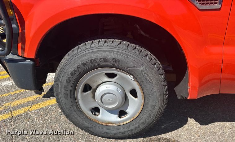 image for item ER2426 2009 Ford F250 Super Duty utility bed pickup truck