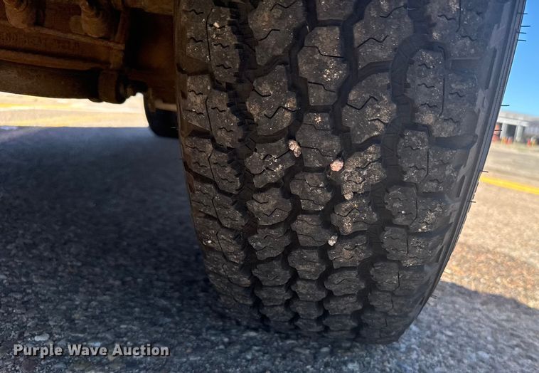 image for item ER2426 2009 Ford F250 Super Duty utility bed pickup truck