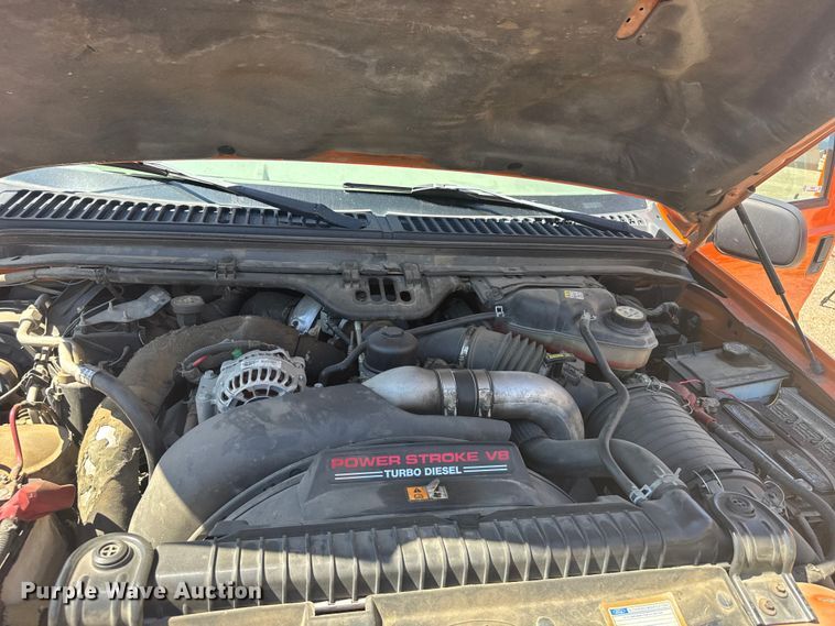 image for item ER2427 2003 Ford F250 Super Duty utility bed pickup truck