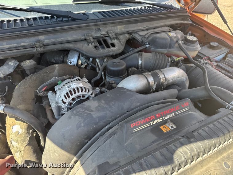 image for item ER2427 2003 Ford F250 Super Duty utility bed pickup truck