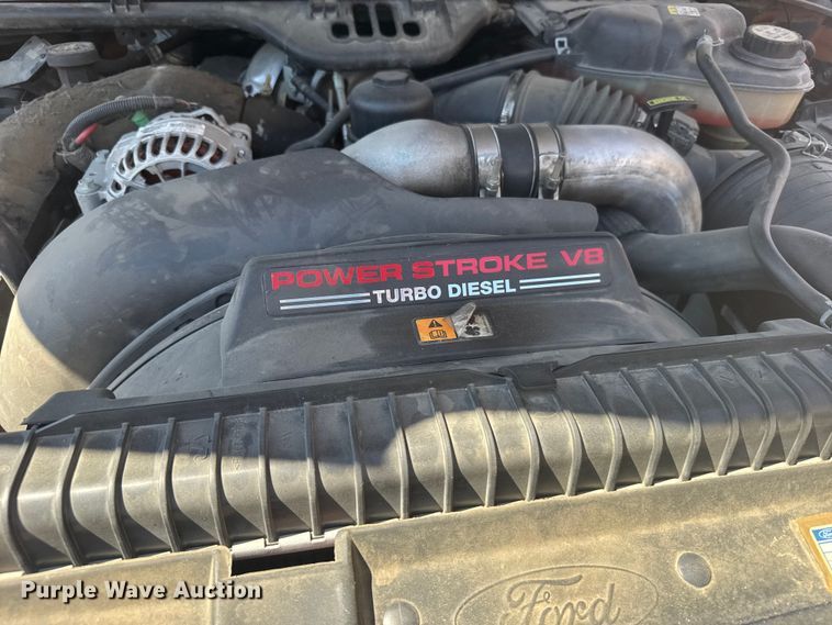 image for item ER2427 2003 Ford F250 Super Duty utility bed pickup truck