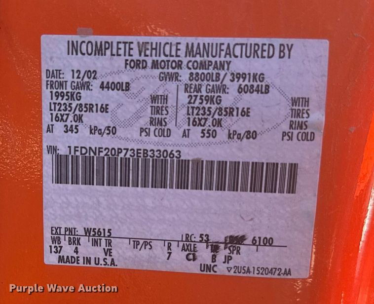 image for item ER2427 2003 Ford F250 Super Duty utility bed pickup truck