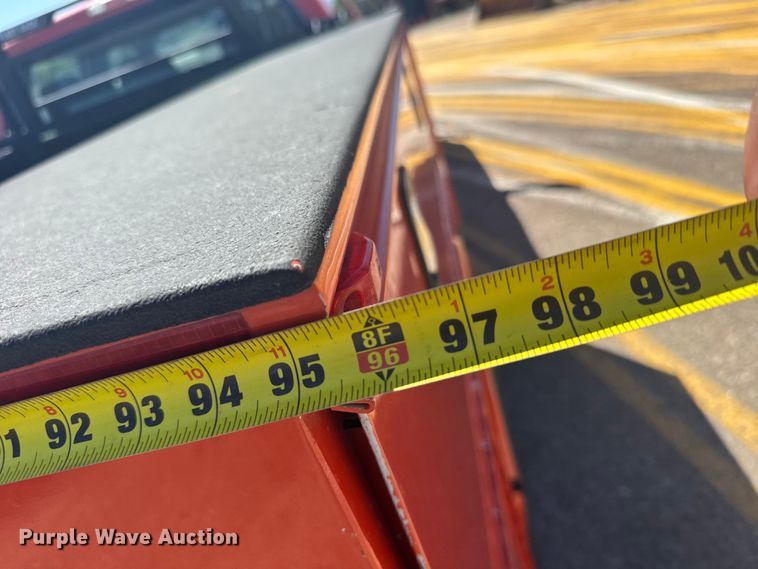 image for item ER2428 2015 Ford F350 Super Duty Crew Cab utility bed pickup truck