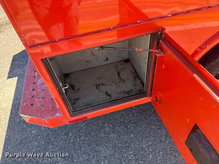 image for item ER2428 2015 Ford F350 Super Duty Crew Cab utility bed pickup truck