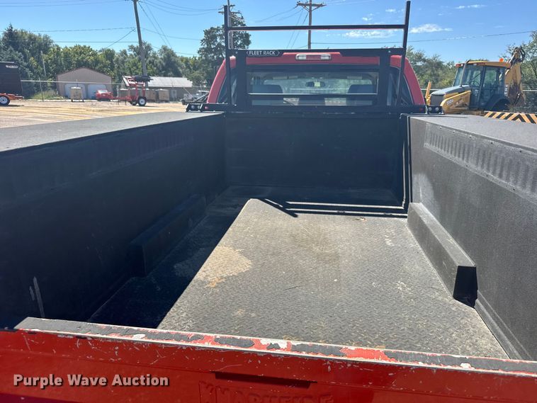 image for item ER2428 2015 Ford F350 Super Duty Crew Cab utility bed pickup truck