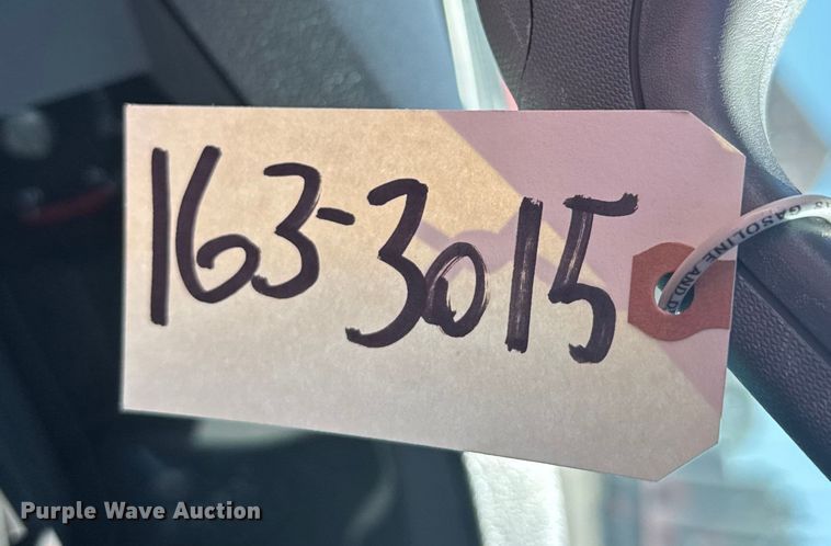 image for item ER2428 2015 Ford F350 Super Duty Crew Cab utility bed pickup truck