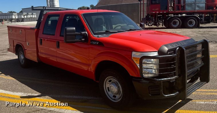 image for item ER2429 2011 Ford F250 Super Duty Crew Cab utility bed pickup truck