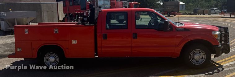 image for item ER2429 2011 Ford F250 Super Duty Crew Cab utility bed pickup truck