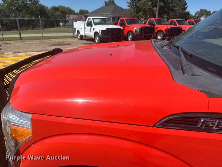 image for item ER2429 2011 Ford F250 Super Duty Crew Cab utility bed pickup truck