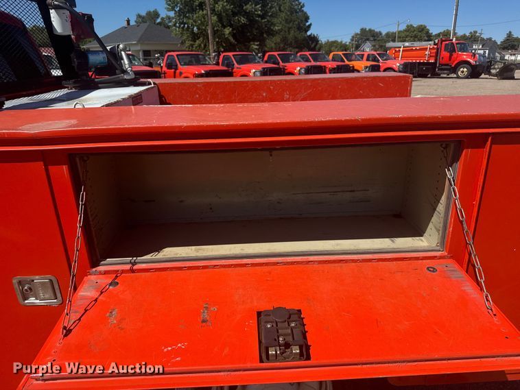 image for item ER2429 2011 Ford F250 Super Duty Crew Cab utility bed pickup truck