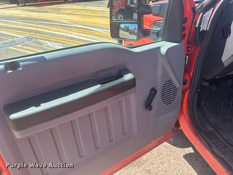 image for item ER2429 2011 Ford F250 Super Duty Crew Cab utility bed pickup truck