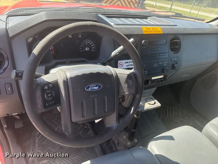 image for item ER2429 2011 Ford F250 Super Duty Crew Cab utility bed pickup truck