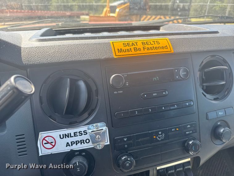 image for item ER2429 2011 Ford F250 Super Duty Crew Cab utility bed pickup truck