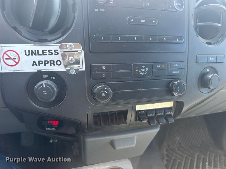 image for item ER2429 2011 Ford F250 Super Duty Crew Cab utility bed pickup truck