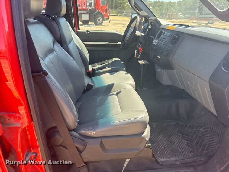 image for item ER2429 2011 Ford F250 Super Duty Crew Cab utility bed pickup truck