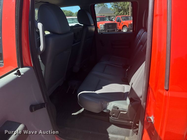 image for item ER2429 2011 Ford F250 Super Duty Crew Cab utility bed pickup truck