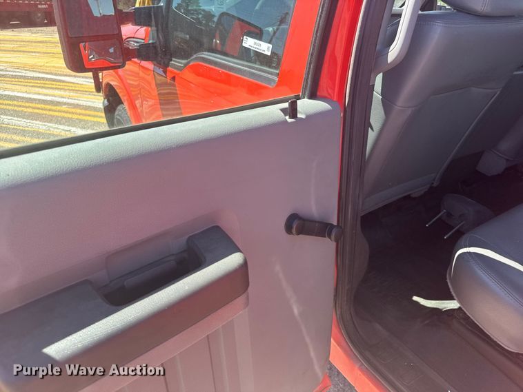 image for item ER2429 2011 Ford F250 Super Duty Crew Cab utility bed pickup truck