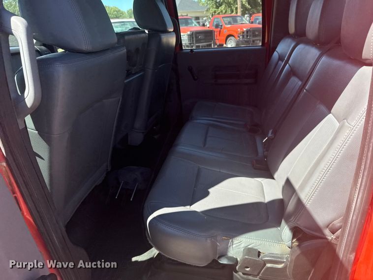 image for item ER2429 2011 Ford F250 Super Duty Crew Cab utility bed pickup truck