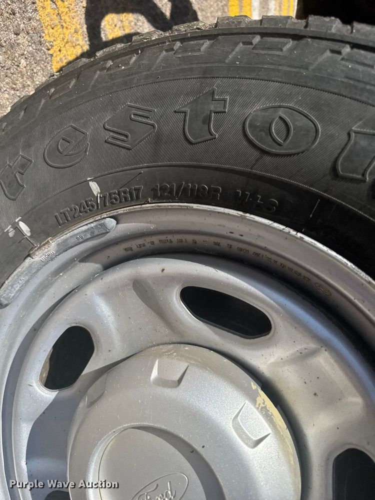 image for item ER2429 2011 Ford F250 Super Duty Crew Cab utility bed pickup truck