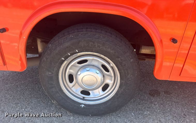 image for item ER2429 2011 Ford F250 Super Duty Crew Cab utility bed pickup truck