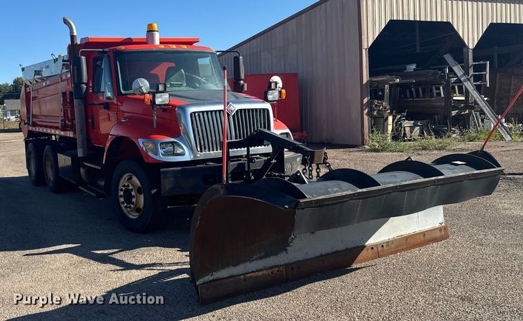 image for item ER2430 2007 International 7400 dump truck