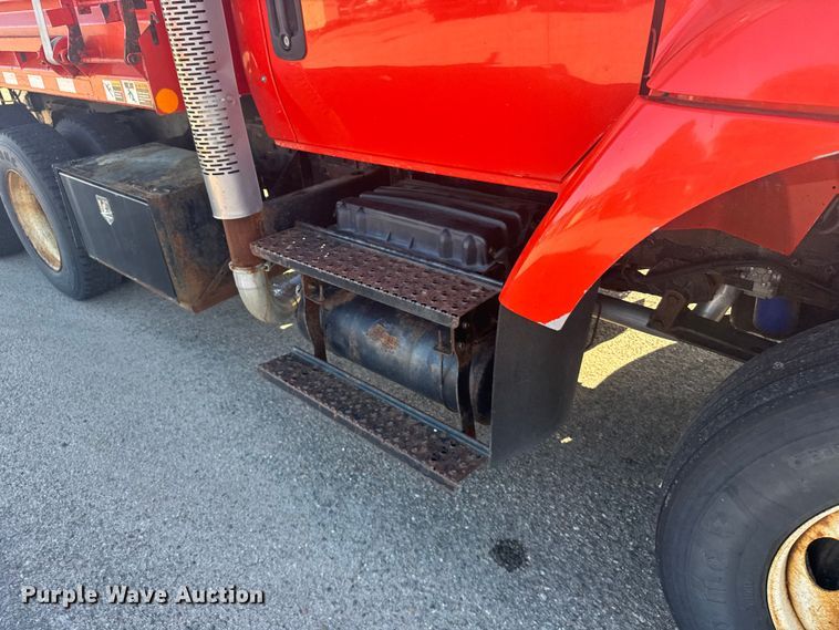 image for item ER2430 2007 International 7400 dump truck