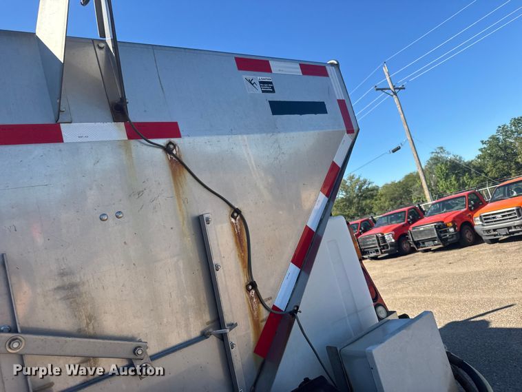 image for item ER2430 2007 International 7400 dump truck