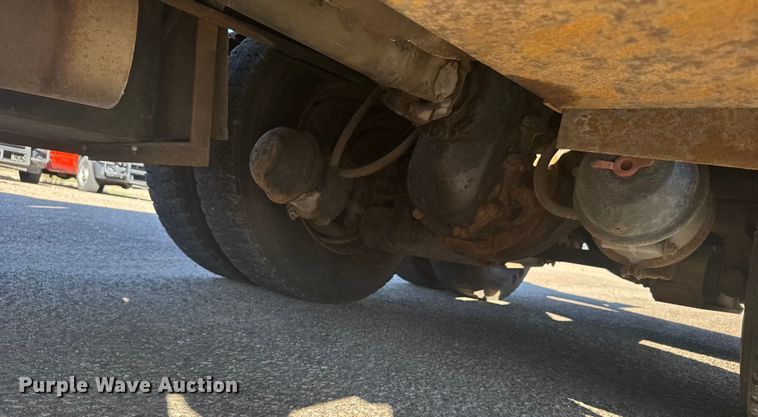 image for item ER2430 2007 International 7400 dump truck