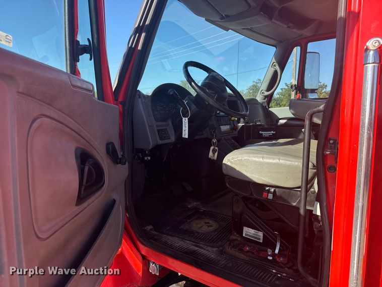 image for item ER2430 2007 International 7400 dump truck