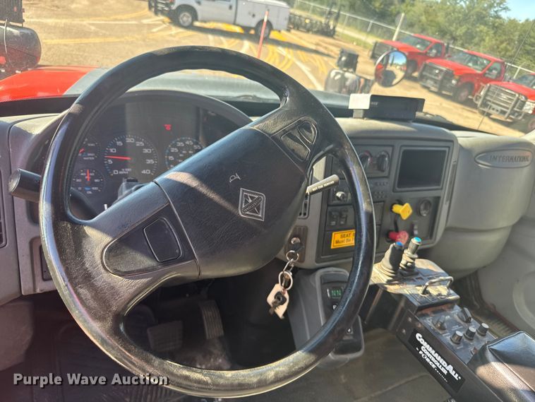 image for item ER2430 2007 International 7400 dump truck