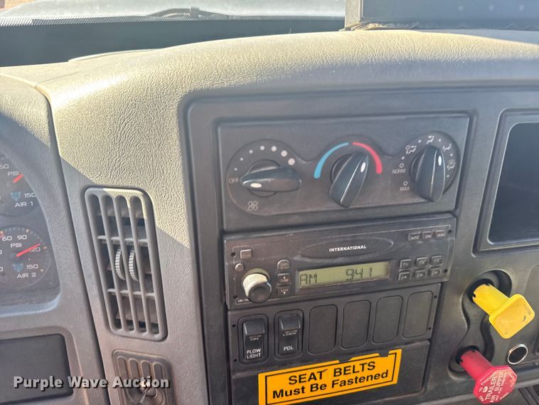 image for item ER2430 2007 International 7400 dump truck