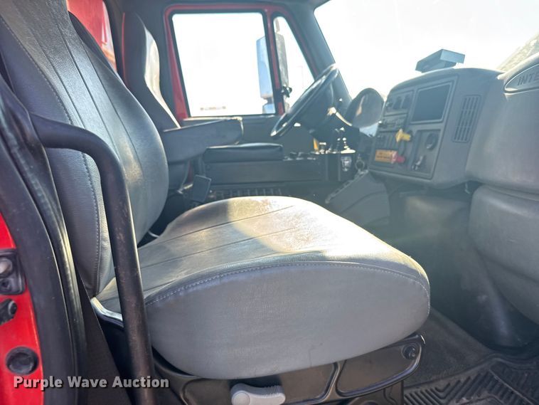 image for item ER2430 2007 International 7400 dump truck