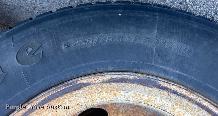 image for item ER2430 2007 International 7400 dump truck