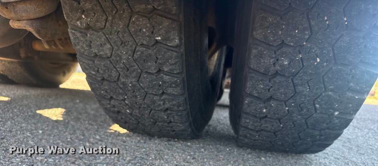 image for item ER2430 2007 International 7400 dump truck