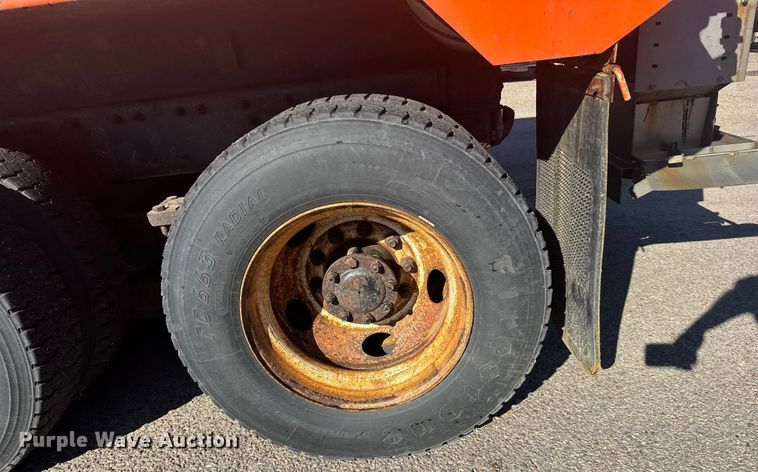 image for item ER2430 2007 International 7400 dump truck